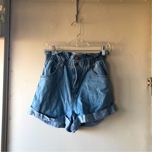 Forever 21 high waisted denim shorts 🌿